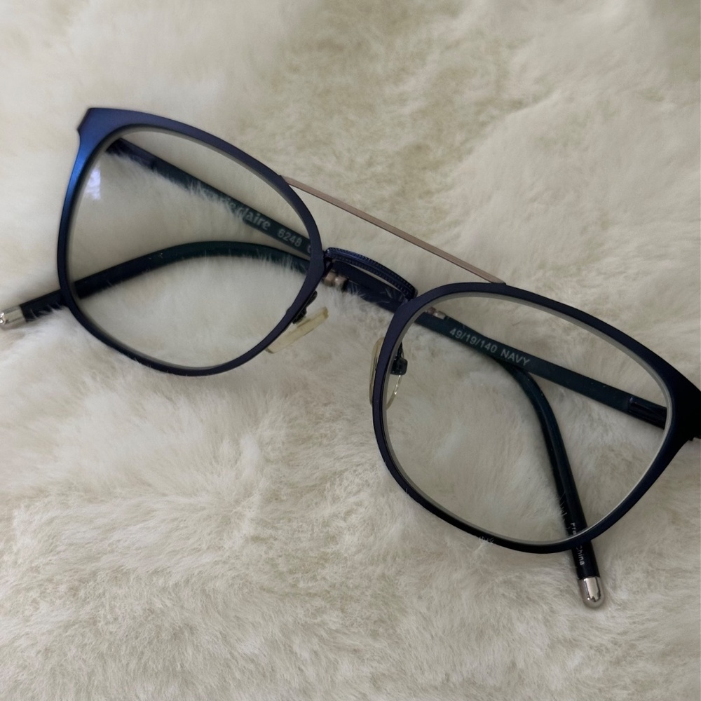 🦩Marie Claire Metal Frame